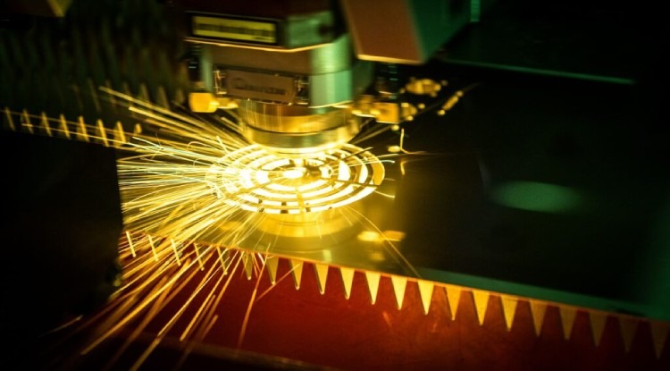 entreprise découpe laser pièce métallique sur mesure